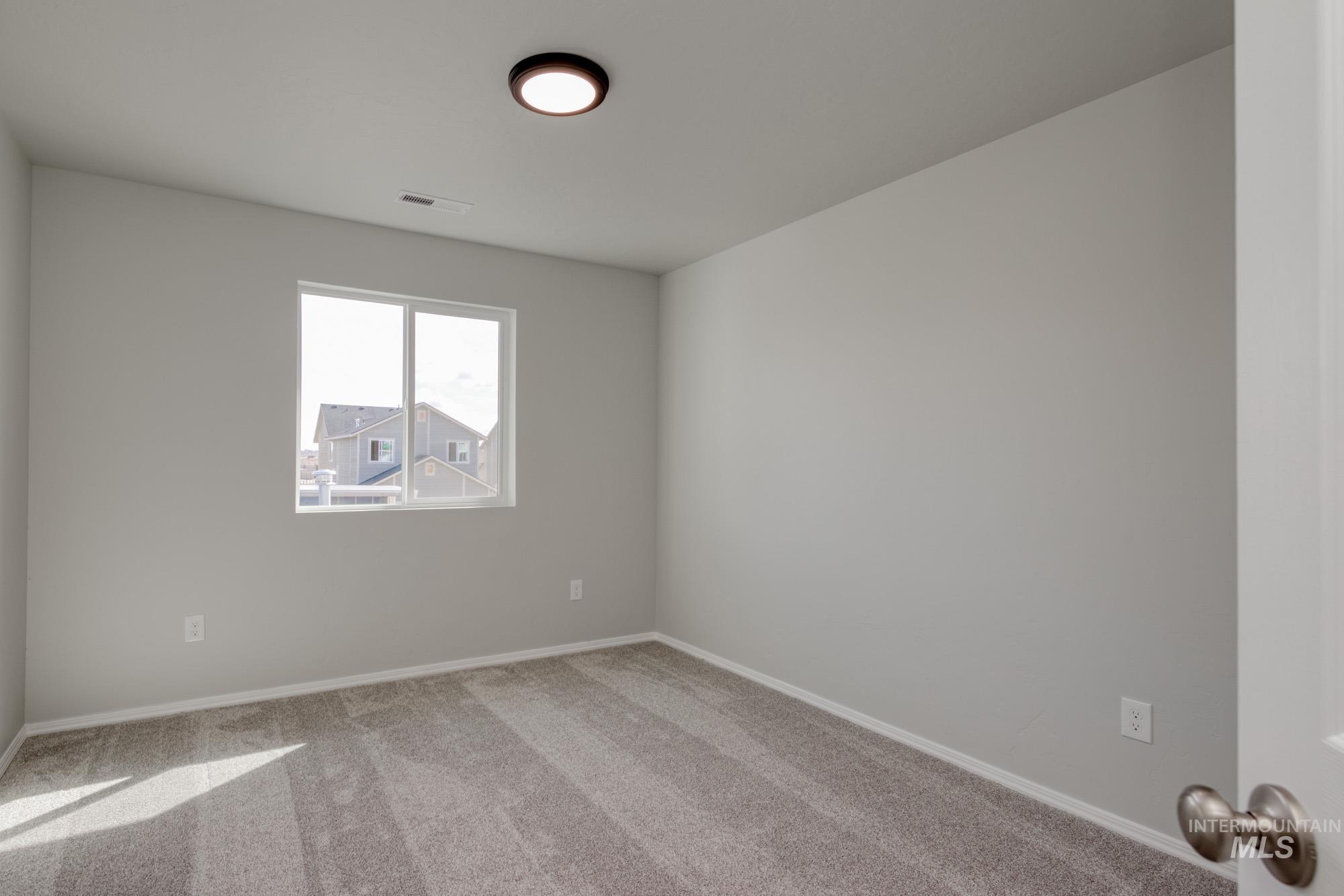 2852 N Eagle Meadow Ave Property Photo 15
