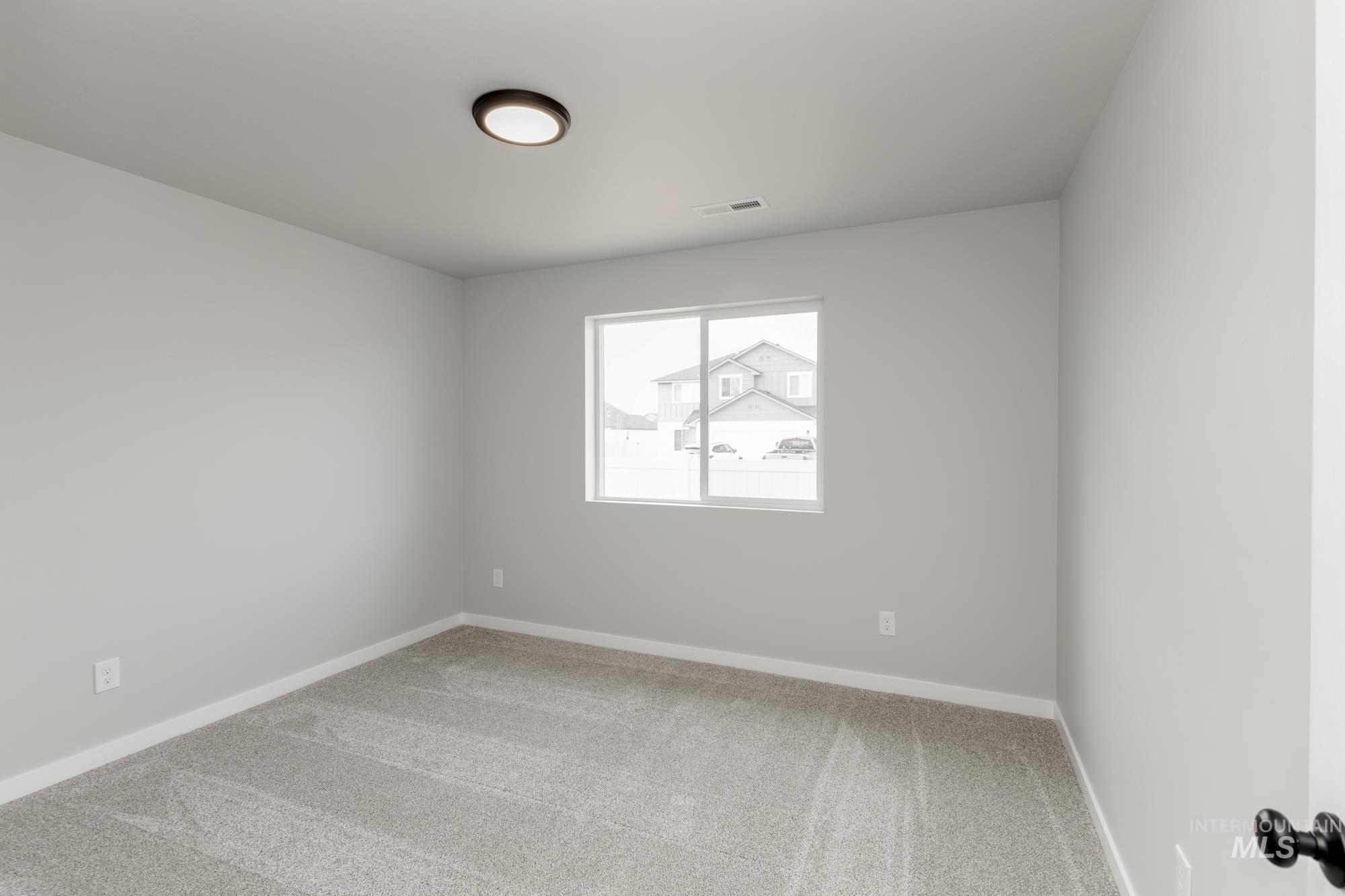 2215 W Hodor St Property Photo 10