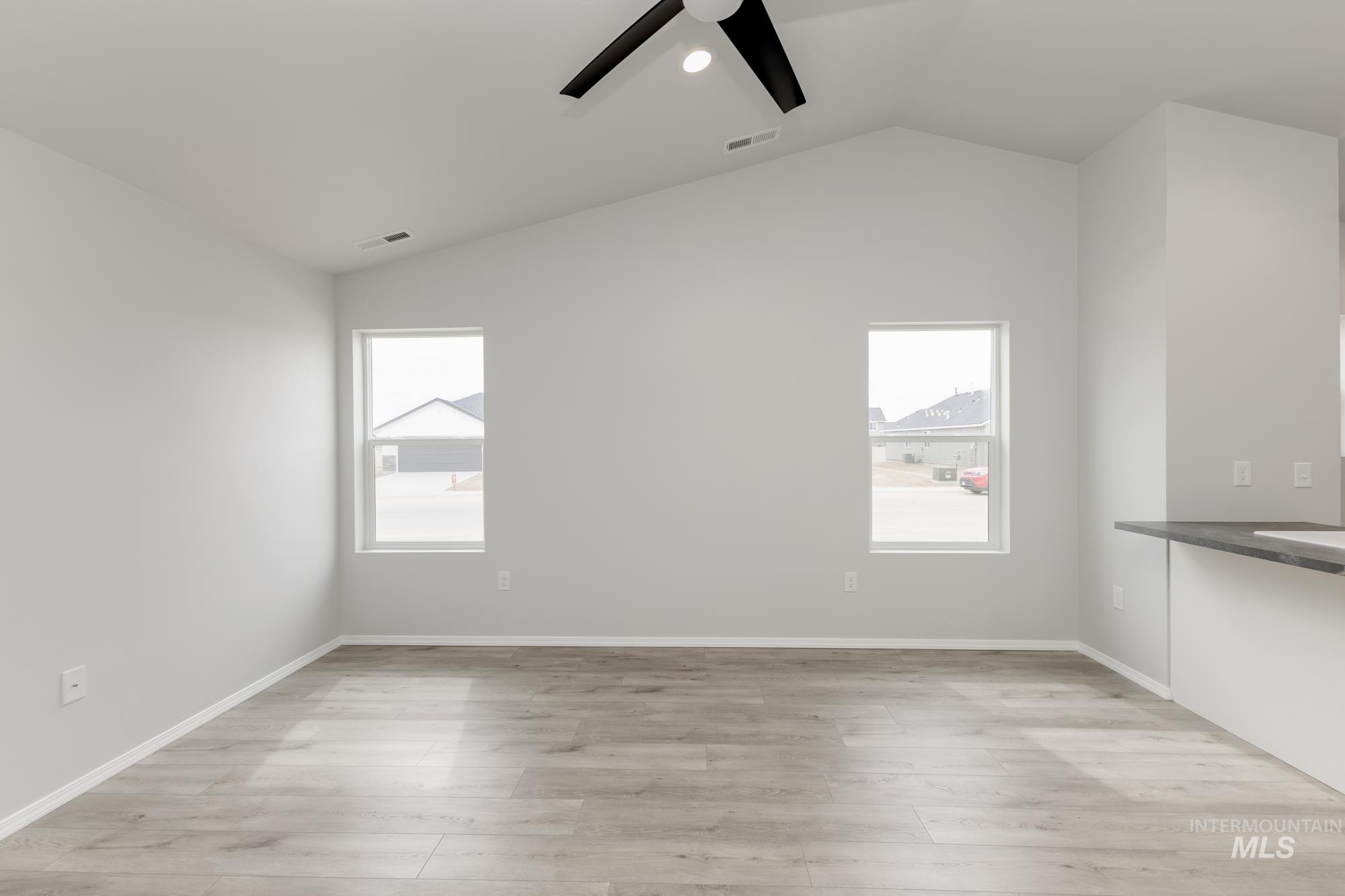 1753 Sw Pegasus Peak Ave Property Photo 7