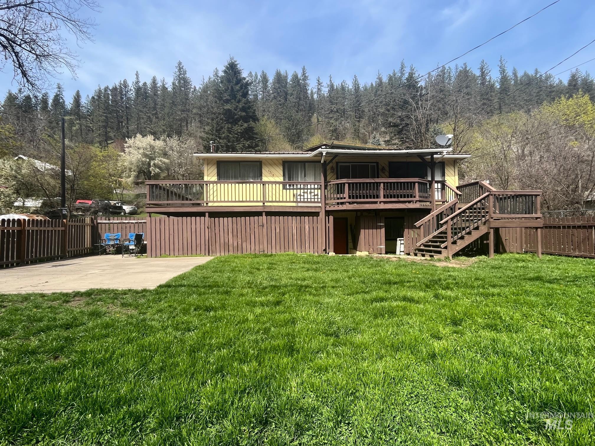 1310 Michigan Ave Property Photo