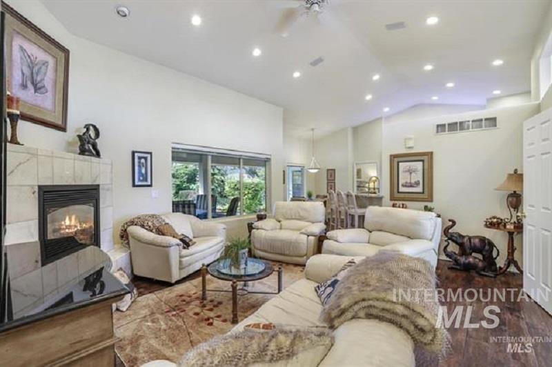 4 Granada Place Property Photo 30