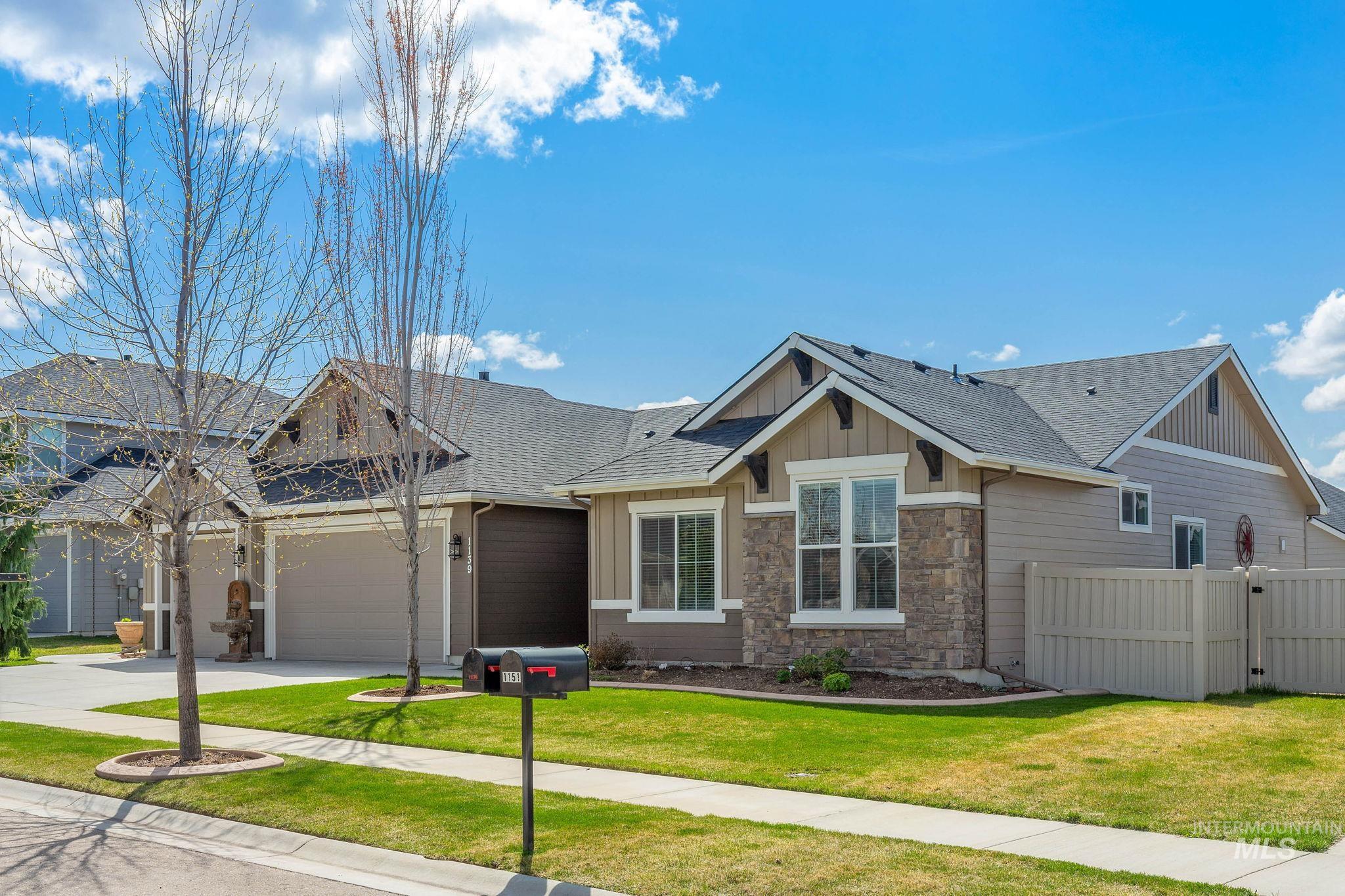 1139 Overland Trail St Property Photo 3