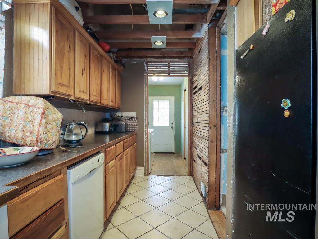 424 W Main St. Property Photo 10