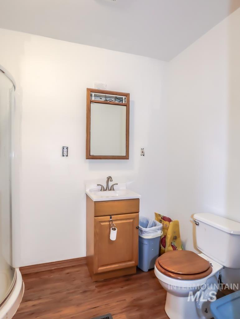 424 W Main St. Property Photo 22