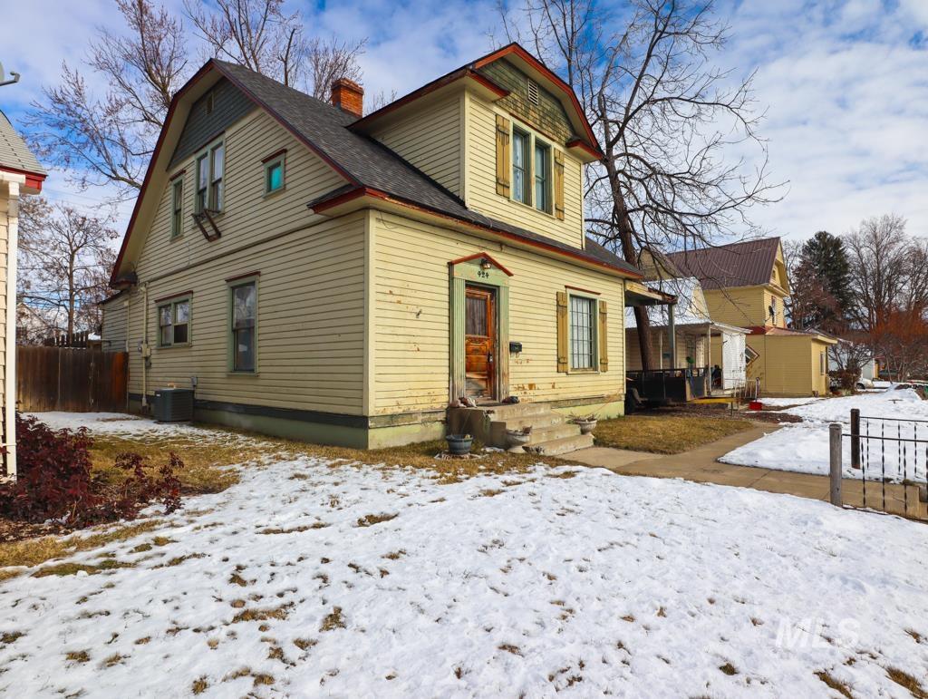 424 W Main St. Property Photo 42