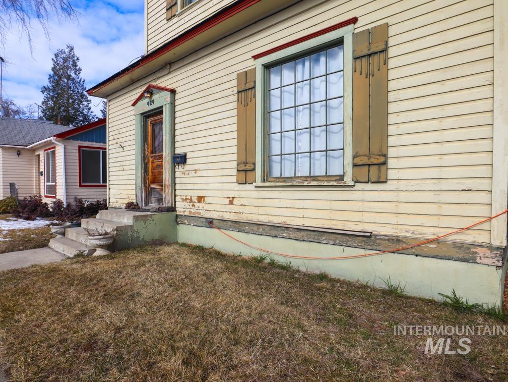 424 W Main St. Property Photo 43