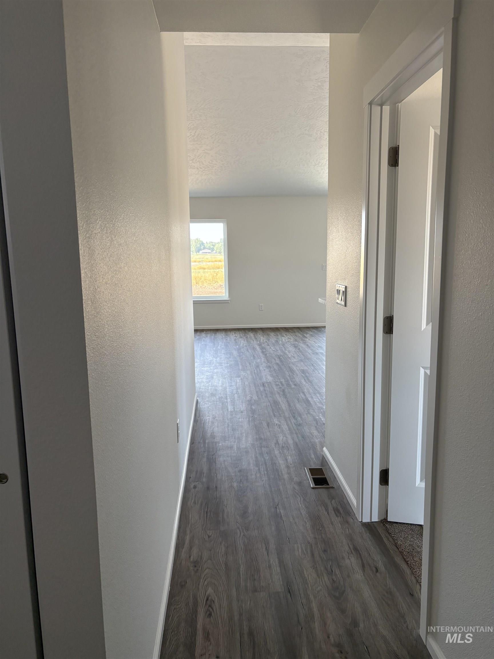 1736 Yellowstone Court Property Photo 1