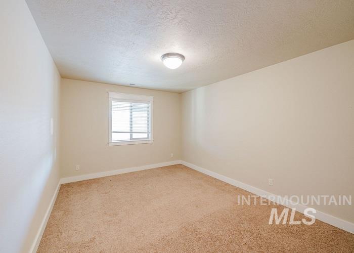 1674 S Water Leaf Ave Property Photo 14