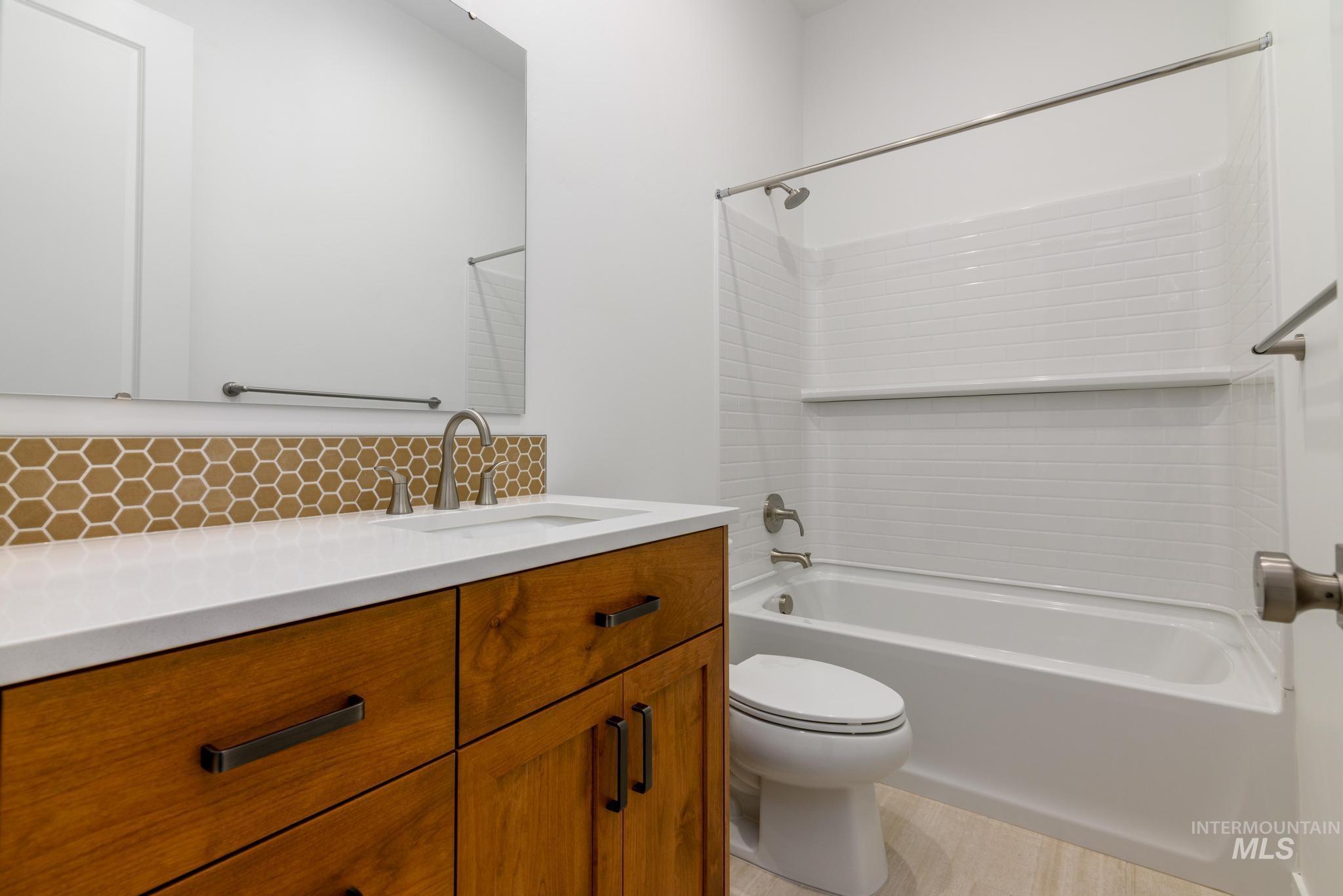 3726 N San Carlos Way Property Photo 32