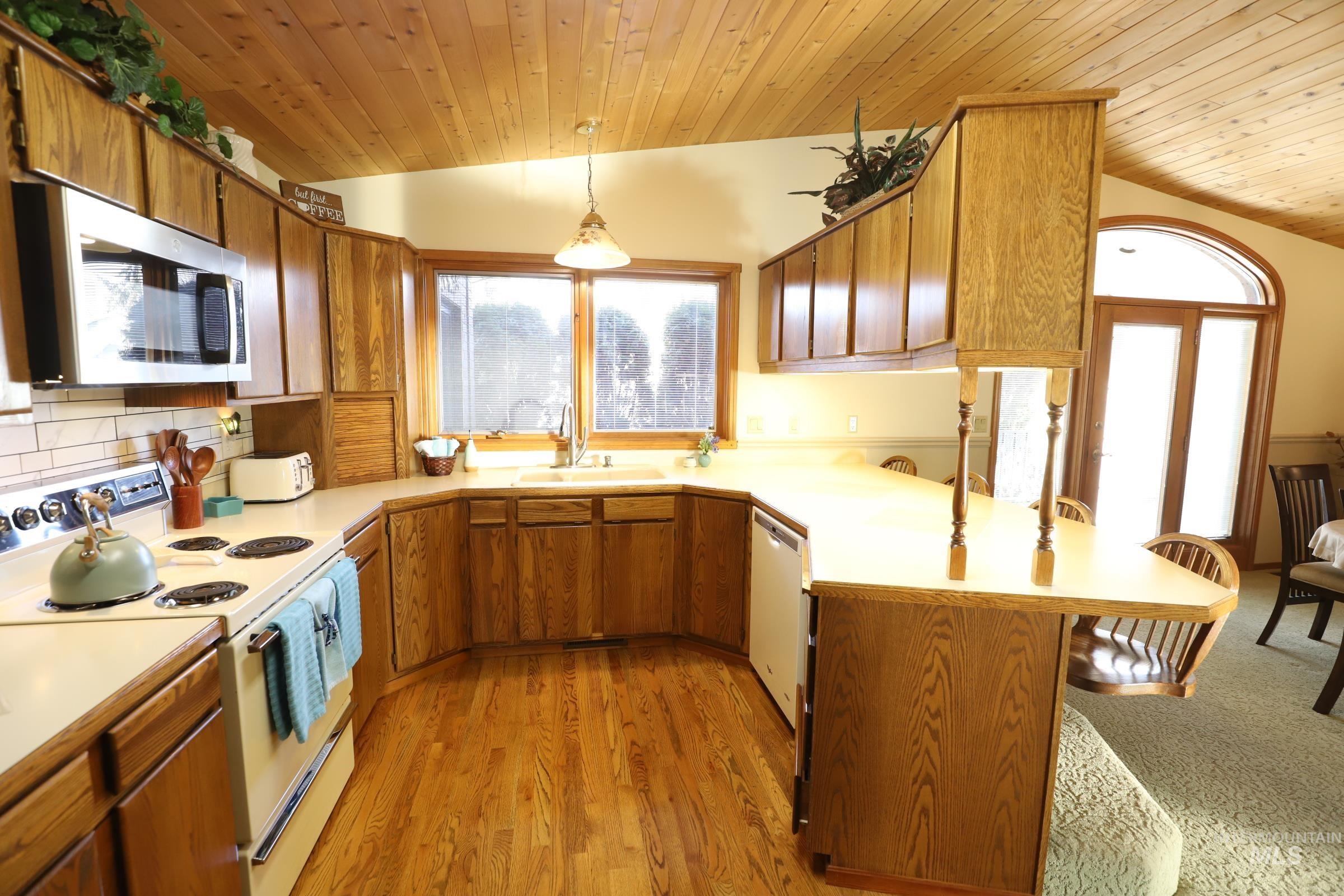 2353 Twin Oaks Park Property Photo 17