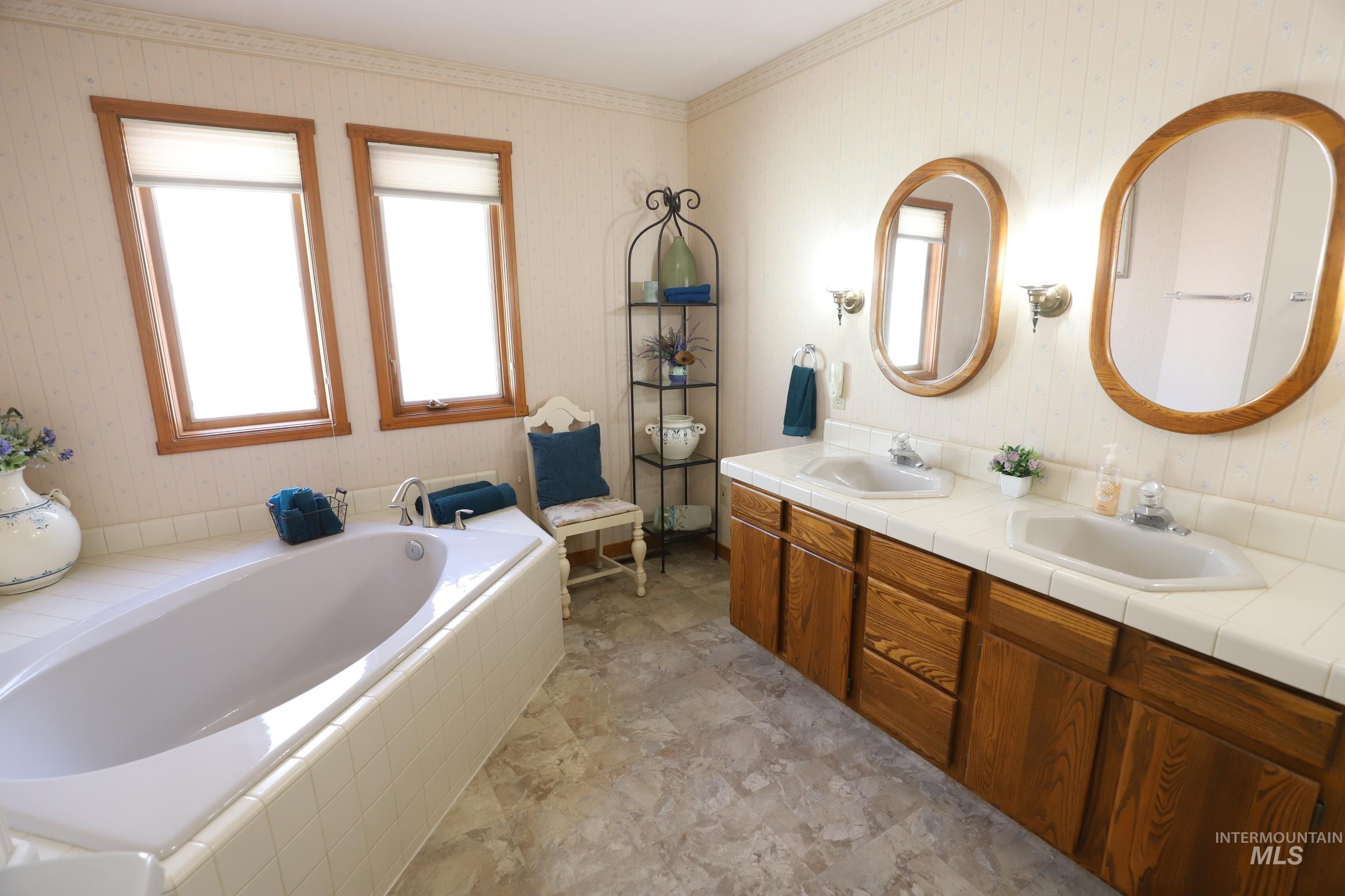 2353 Twin Oaks Park Property Photo 22