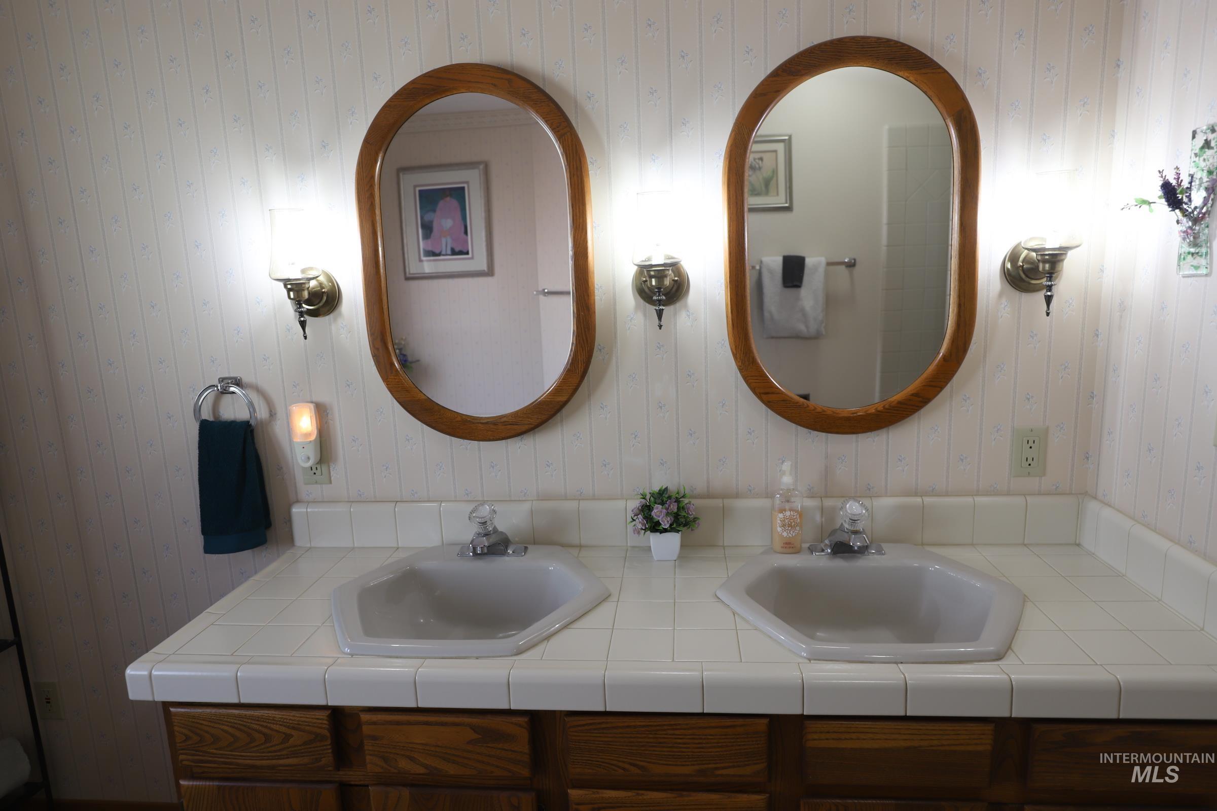 2353 Twin Oaks Park Property Photo 23