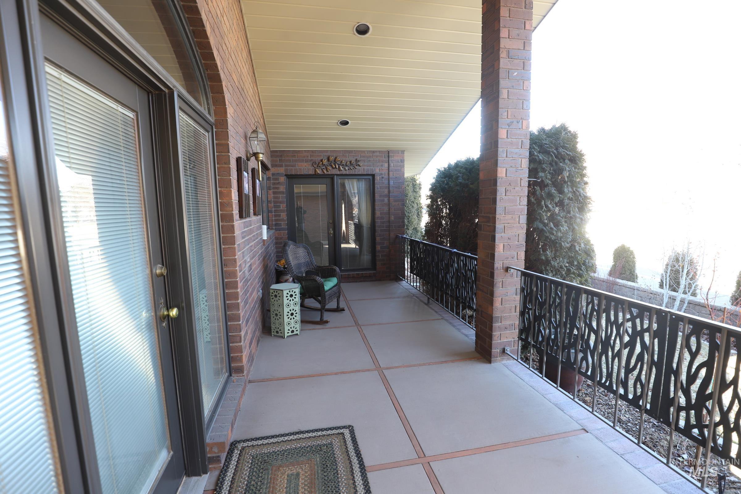 2353 Twin Oaks Park Property Photo 30