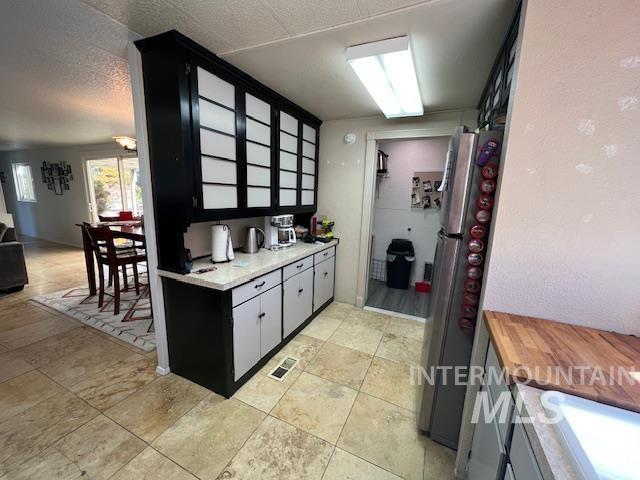 917 Hawthorne St Property Photo 4
