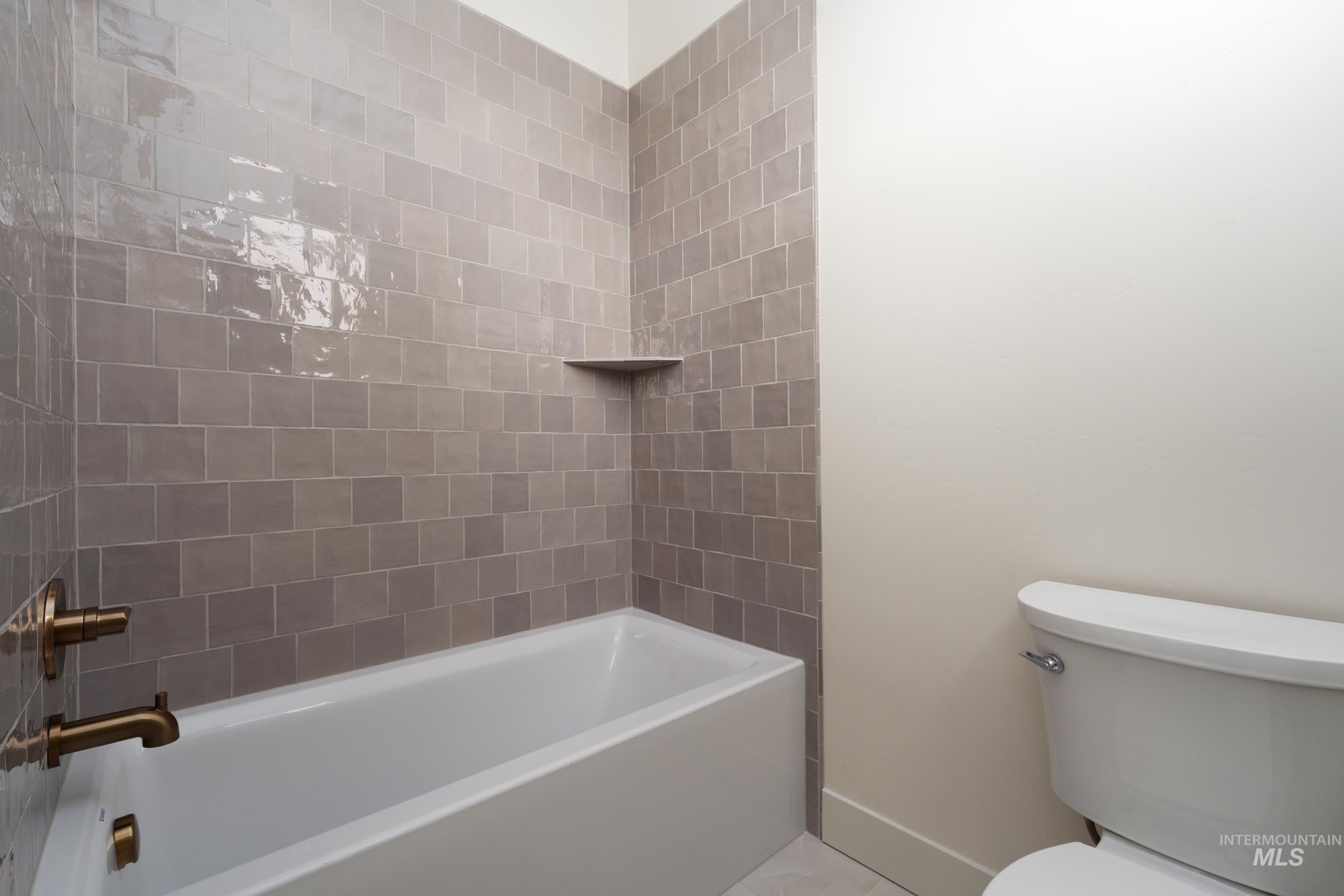 24908 Haflinger Way Property Photo 23