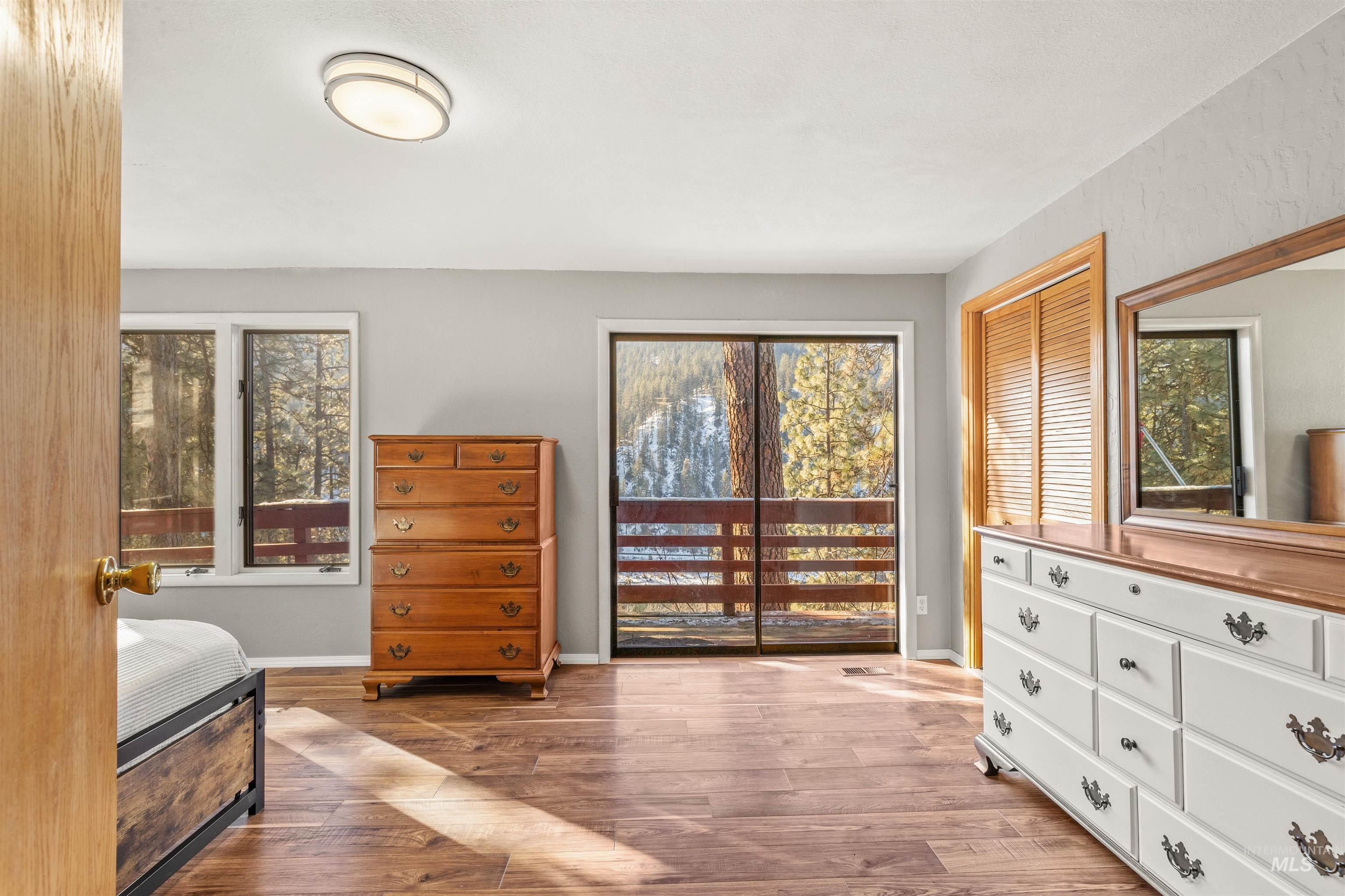 905 Dewey Avenue Property Photo 20