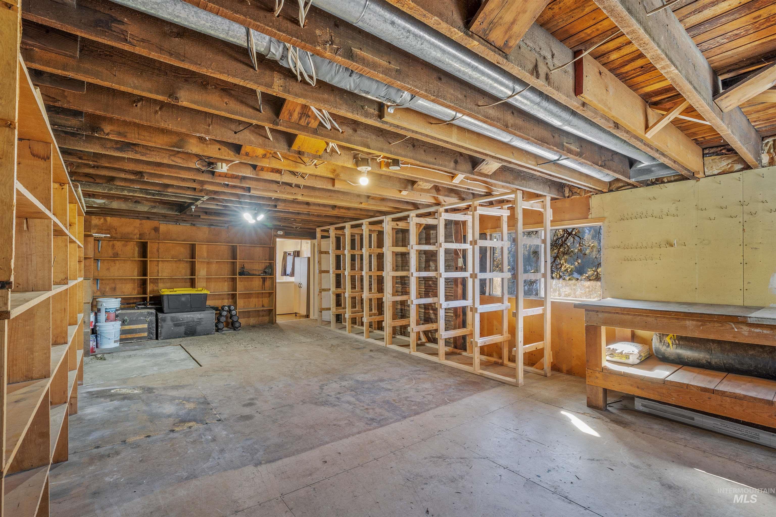 905 Dewey Avenue Property Photo 33