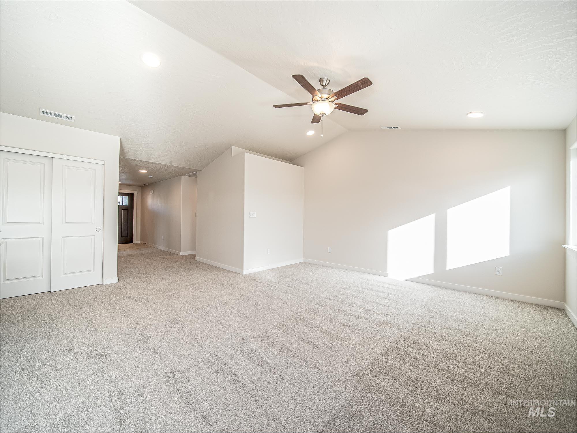 2285 E Cave Falls St Property Photo 10