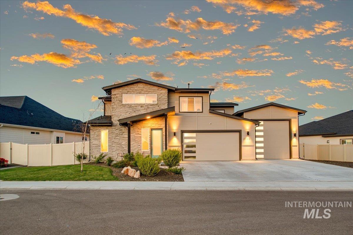 2196 N Opal Falls Way Property Photo 3