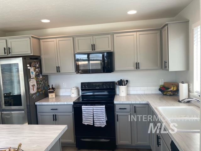 13693 Bascom Property Photo 10