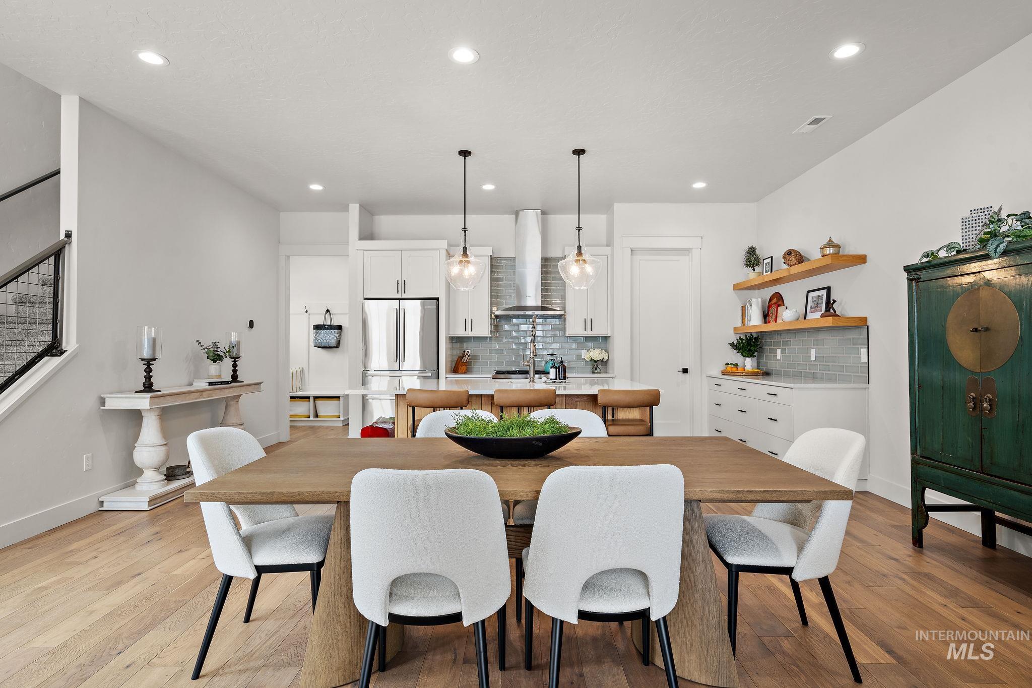 2550 W Iron Coop Street Property Photo 7