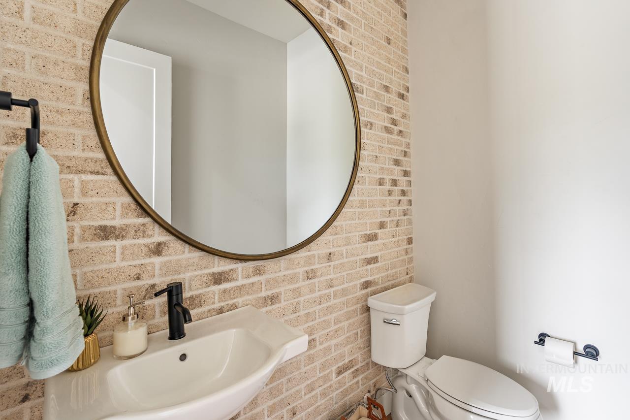 2550 W Iron Coop Street Property Photo 16