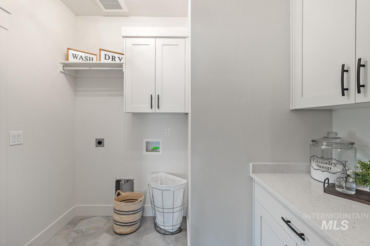 2550 W Iron Coop Street Property Photo 23