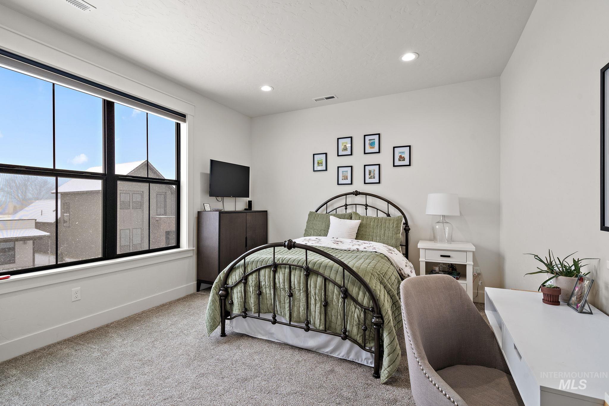 2550 W Iron Coop Street Property Photo 29