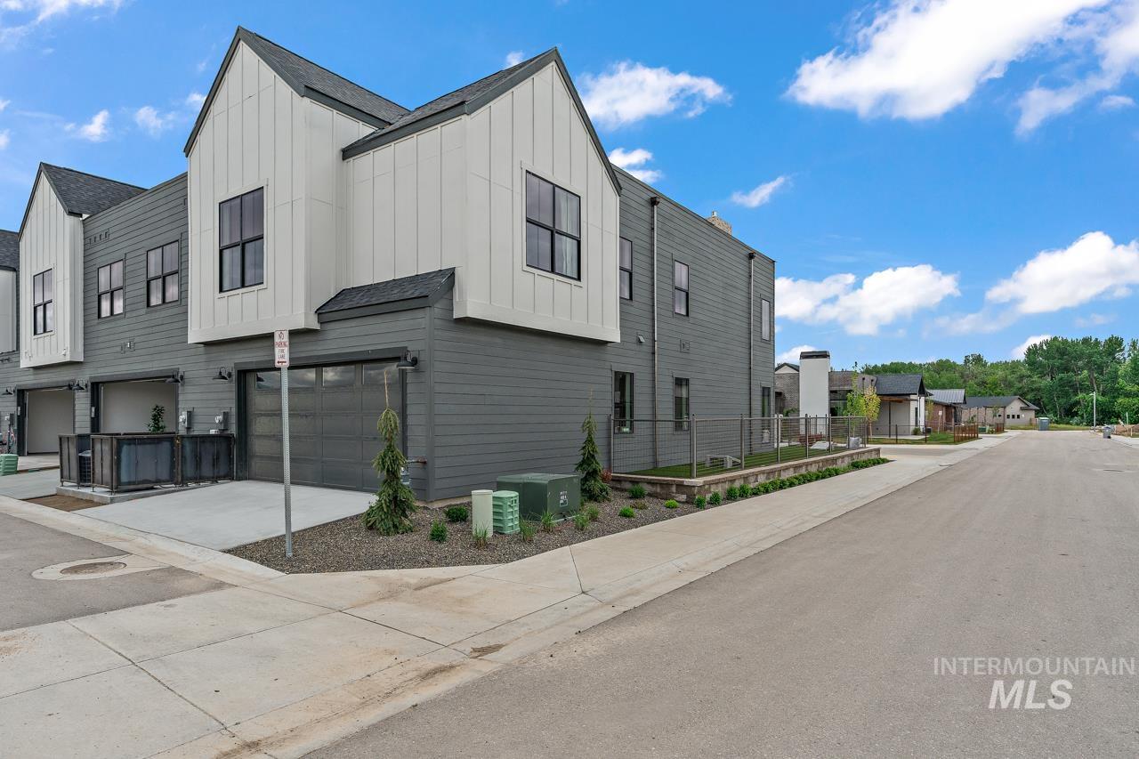 2550 W Iron Coop Street Property Photo 33