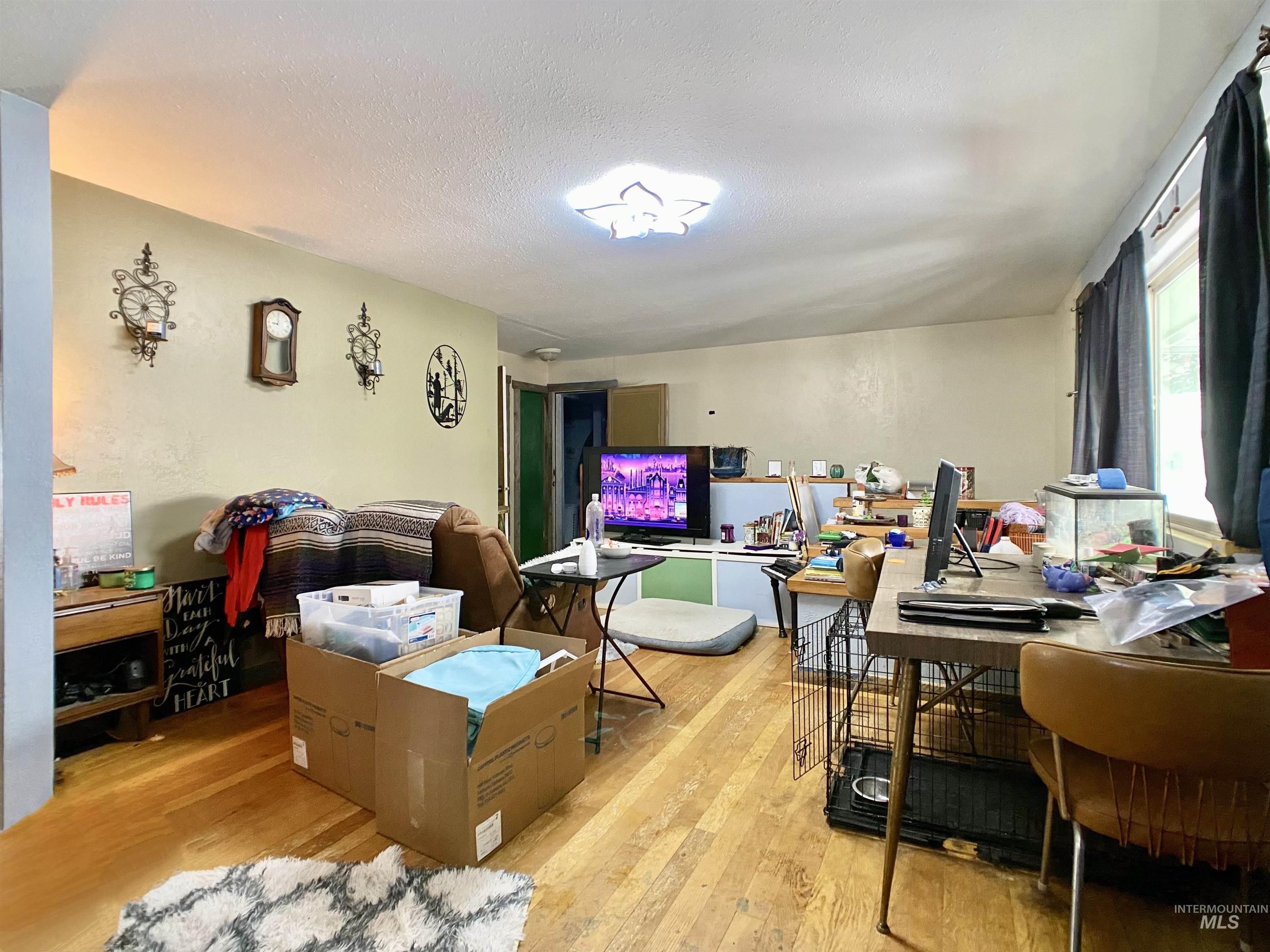 518 S Edith Property Photo 3