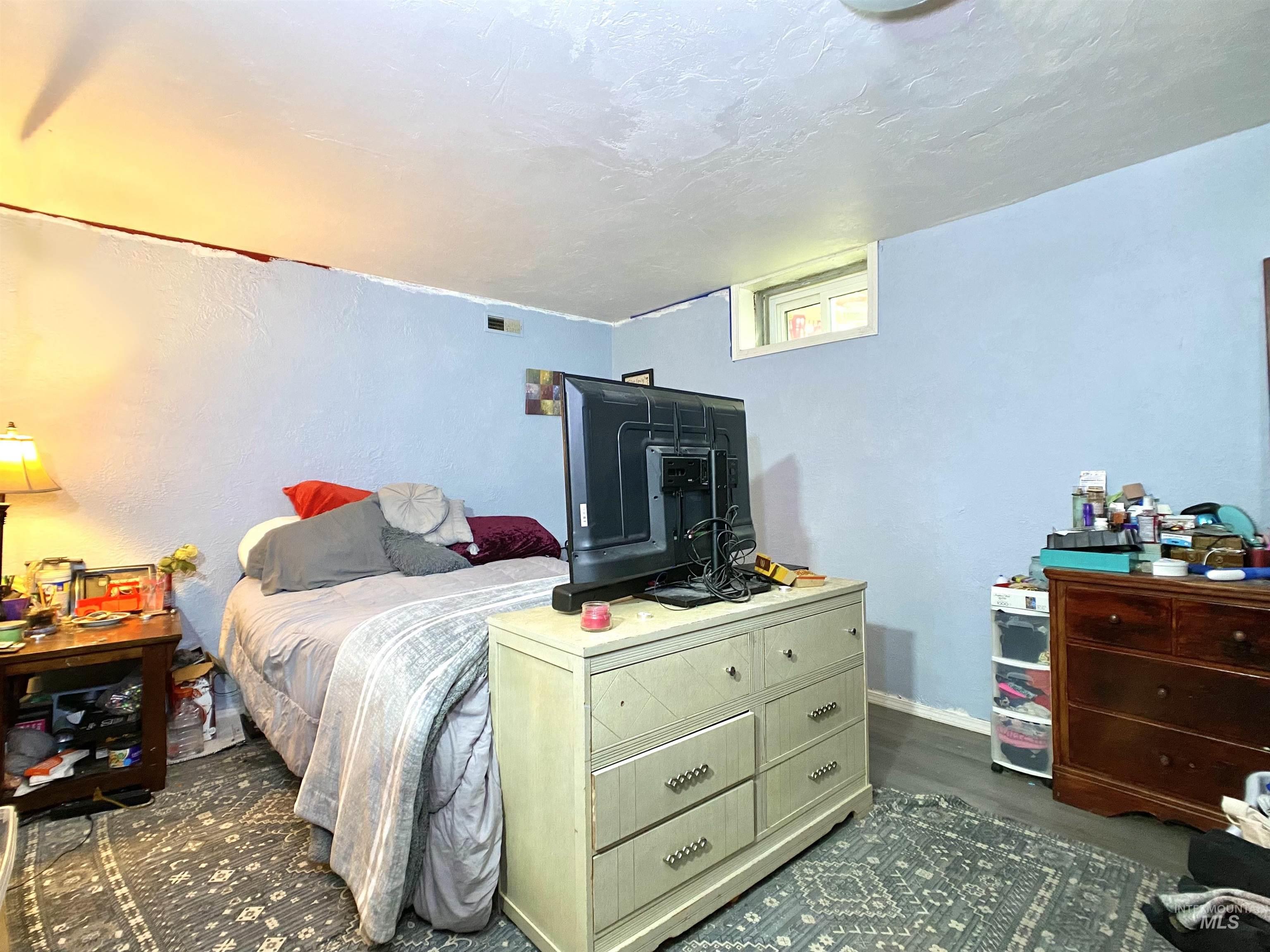 518 S Edith Property Photo 6