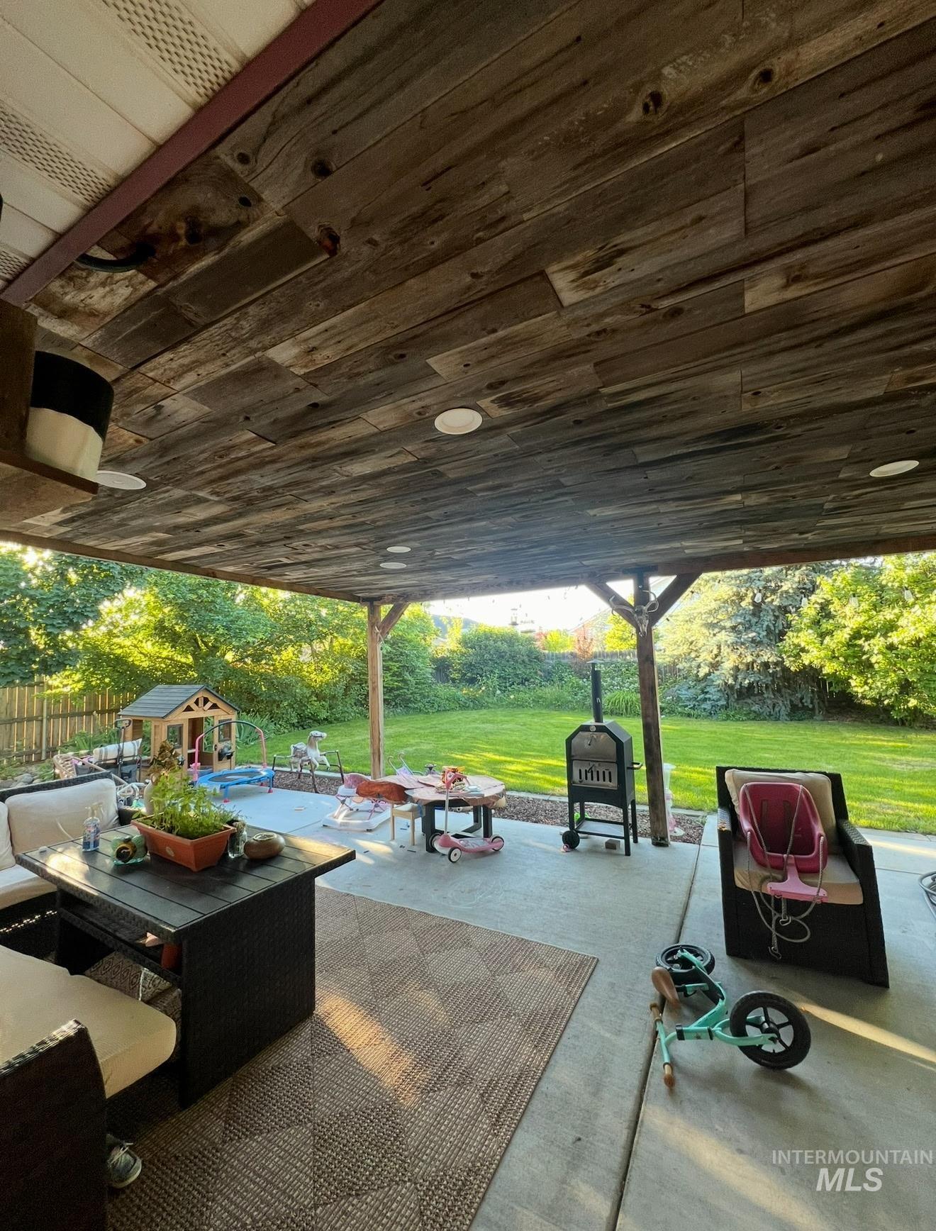 1458 Peregrine Property Photo 8