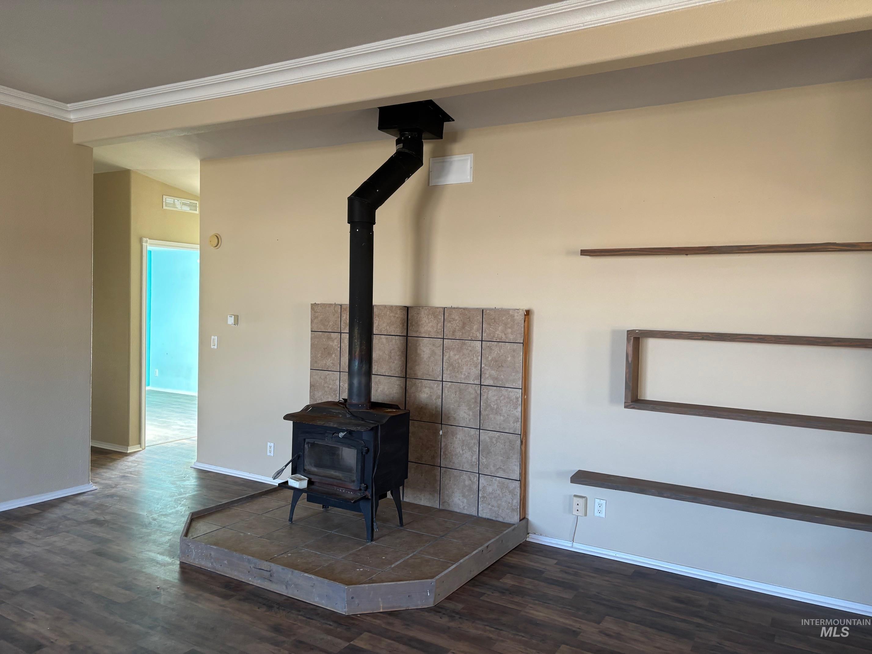 4981 N Daniels Road Property Photo 4