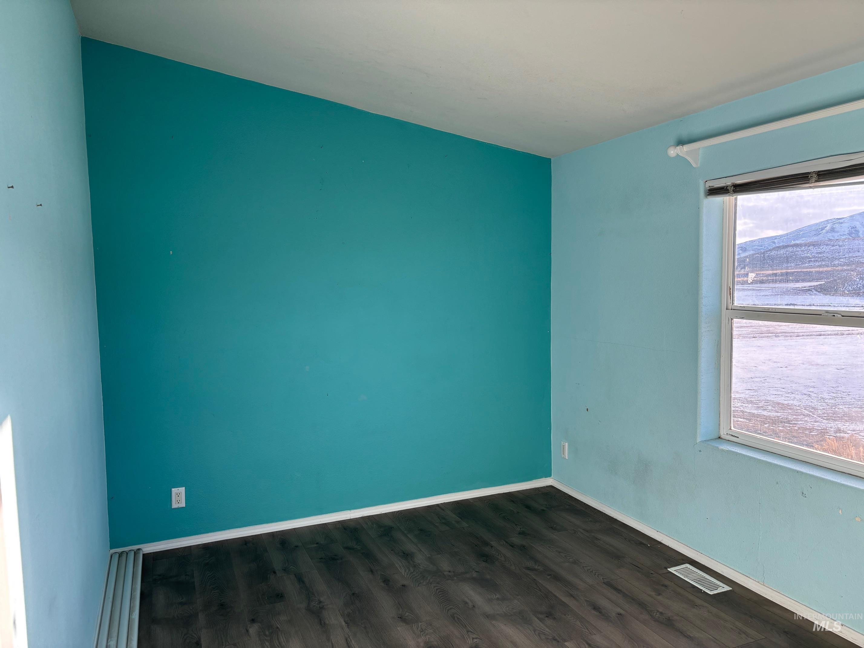 4981 N Daniels Road Property Photo 11