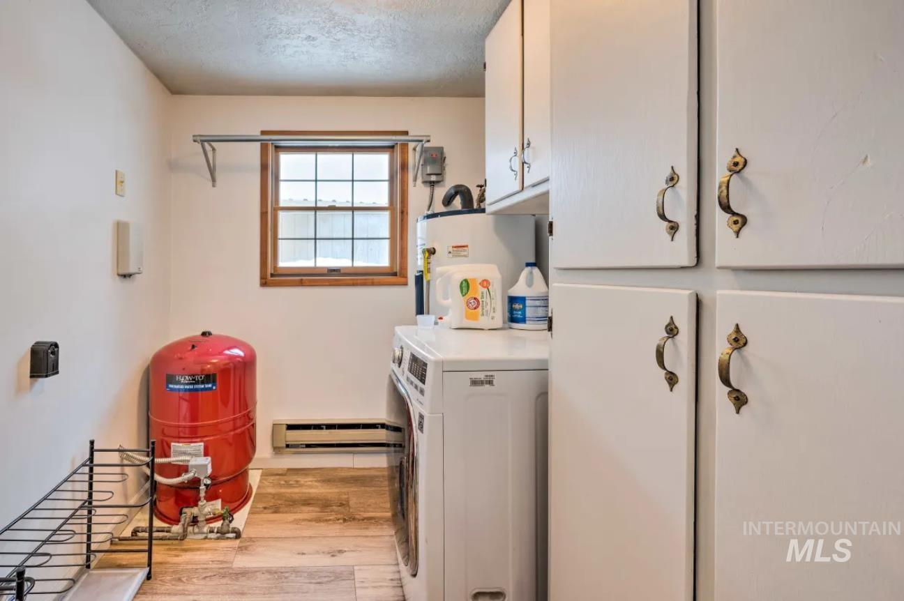 8392 Highway 21 Property Photo 11