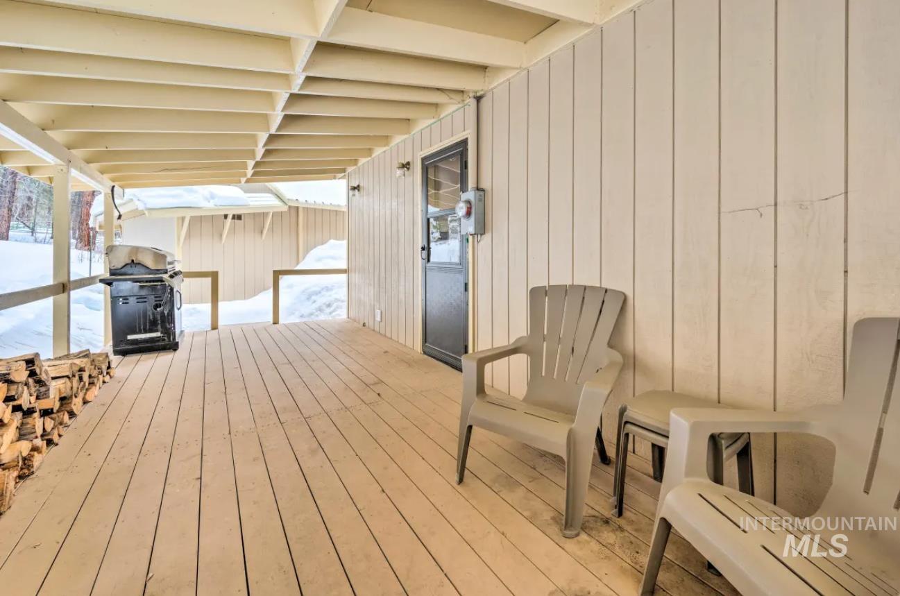 8392 Highway 21 Property Photo 24
