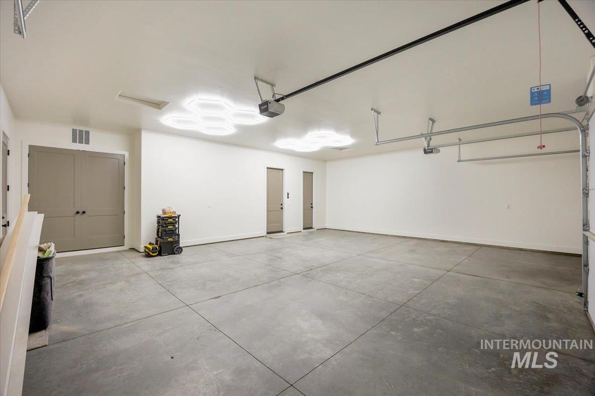 2055 Red Rock Way Property Photo 35