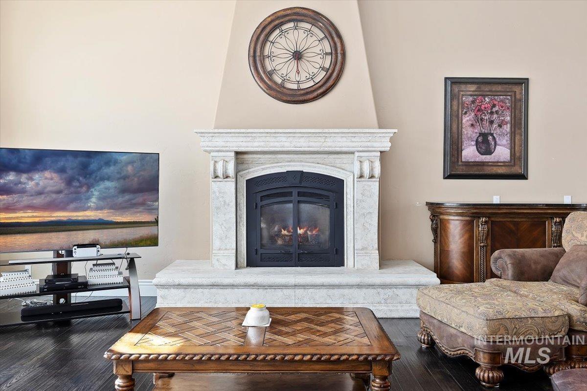 101 Pelican Point Property Photo 8