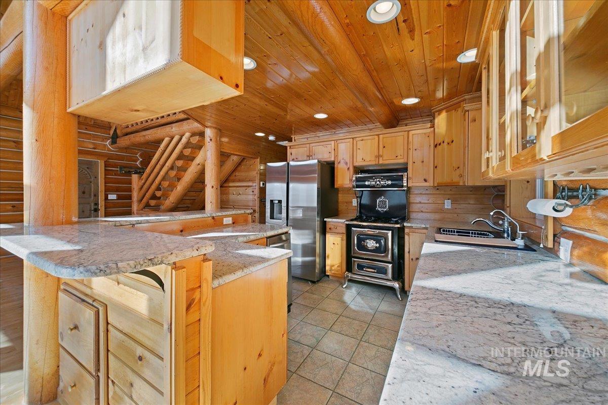15 Village Lane Property Photo 9