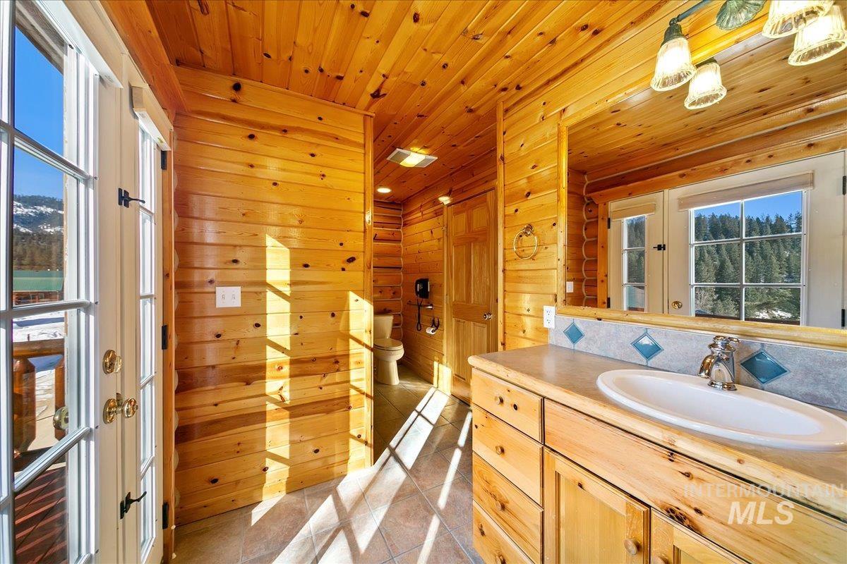 15 Village Lane Property Photo 20