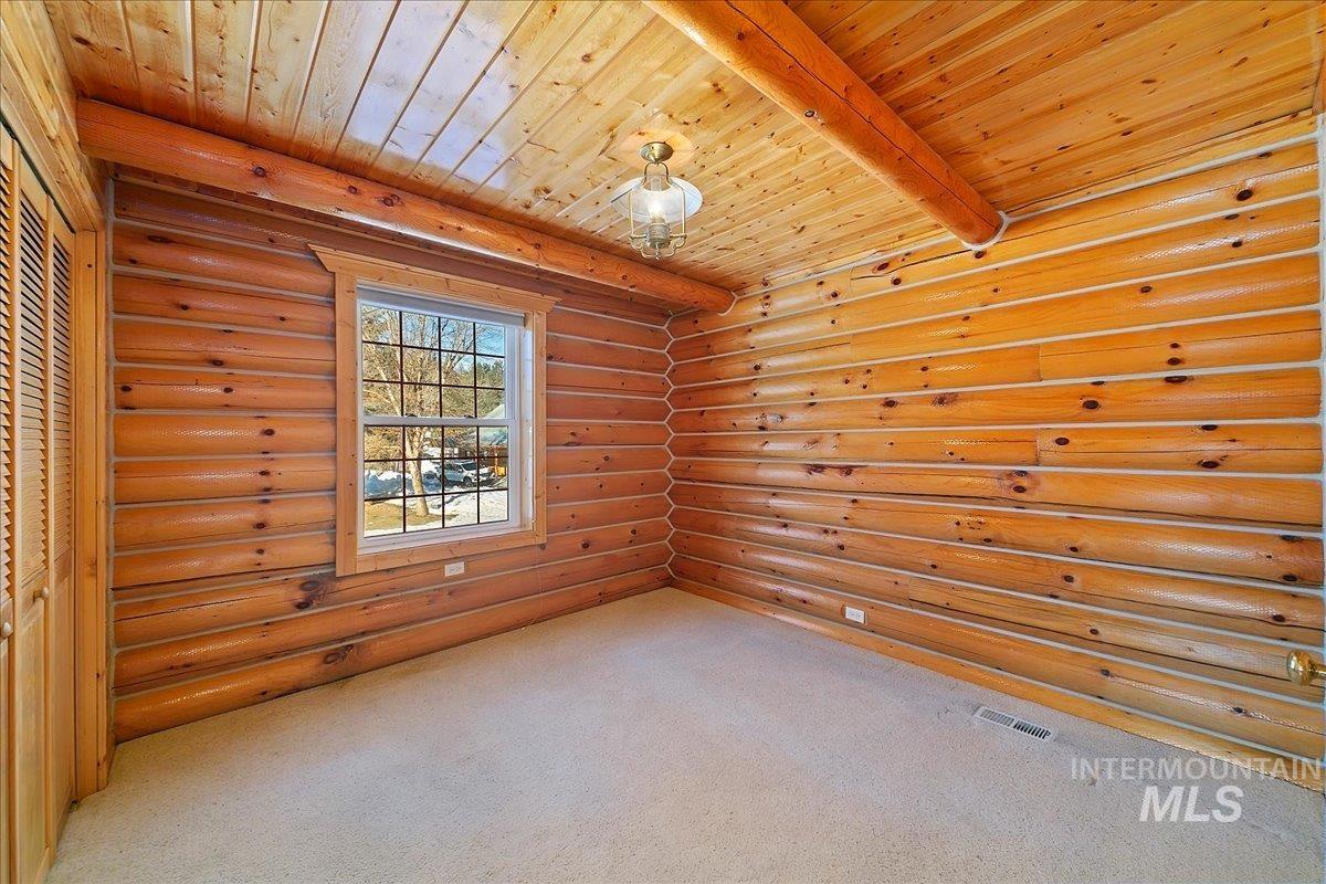 15 Village Lane Property Photo 27