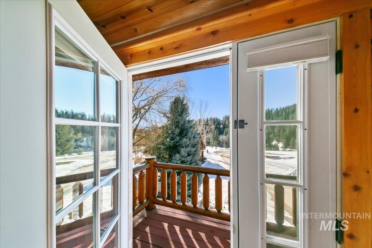 15 Village Lane Property Photo 35