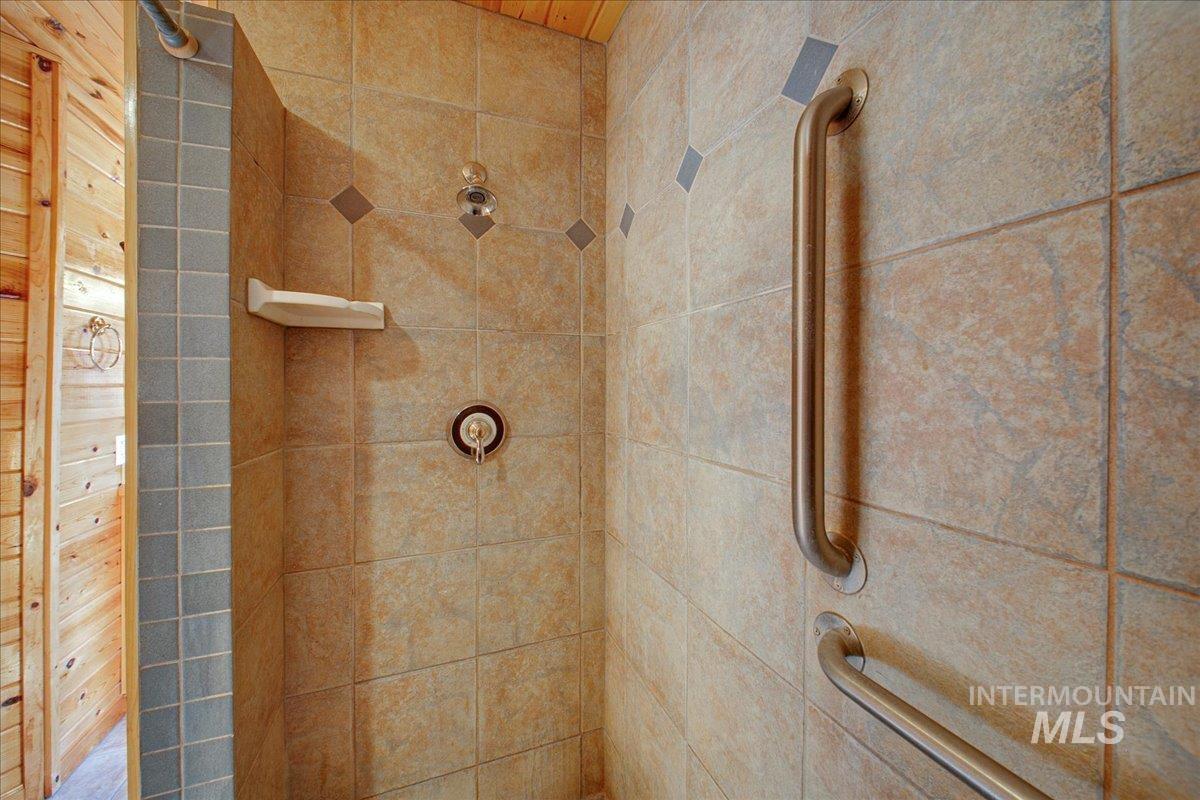 15 Village Lane Property Photo 37