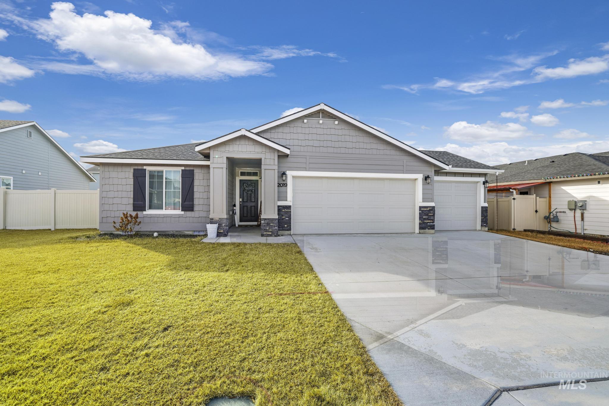 Grand View Real Estate Listings Main Image