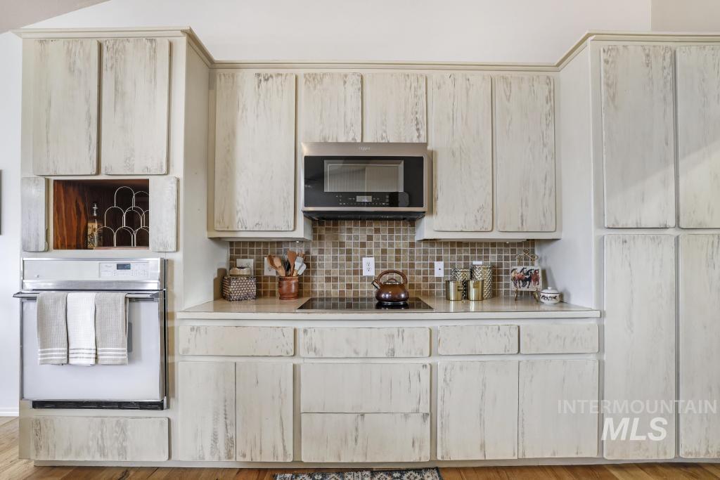 1354 E 4400 N Property Photo 24