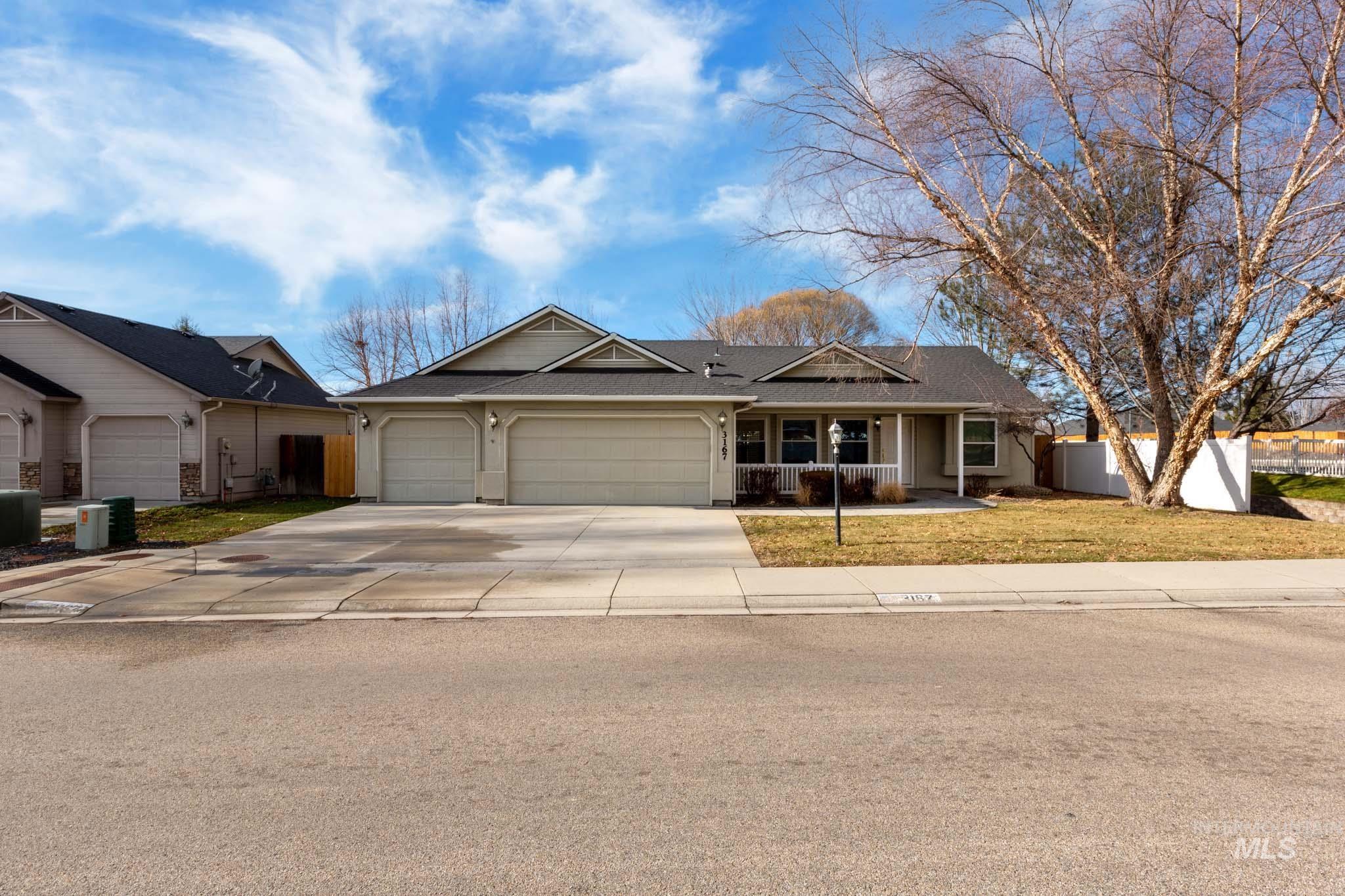 3167 N Wolverine Ave. Property Photo