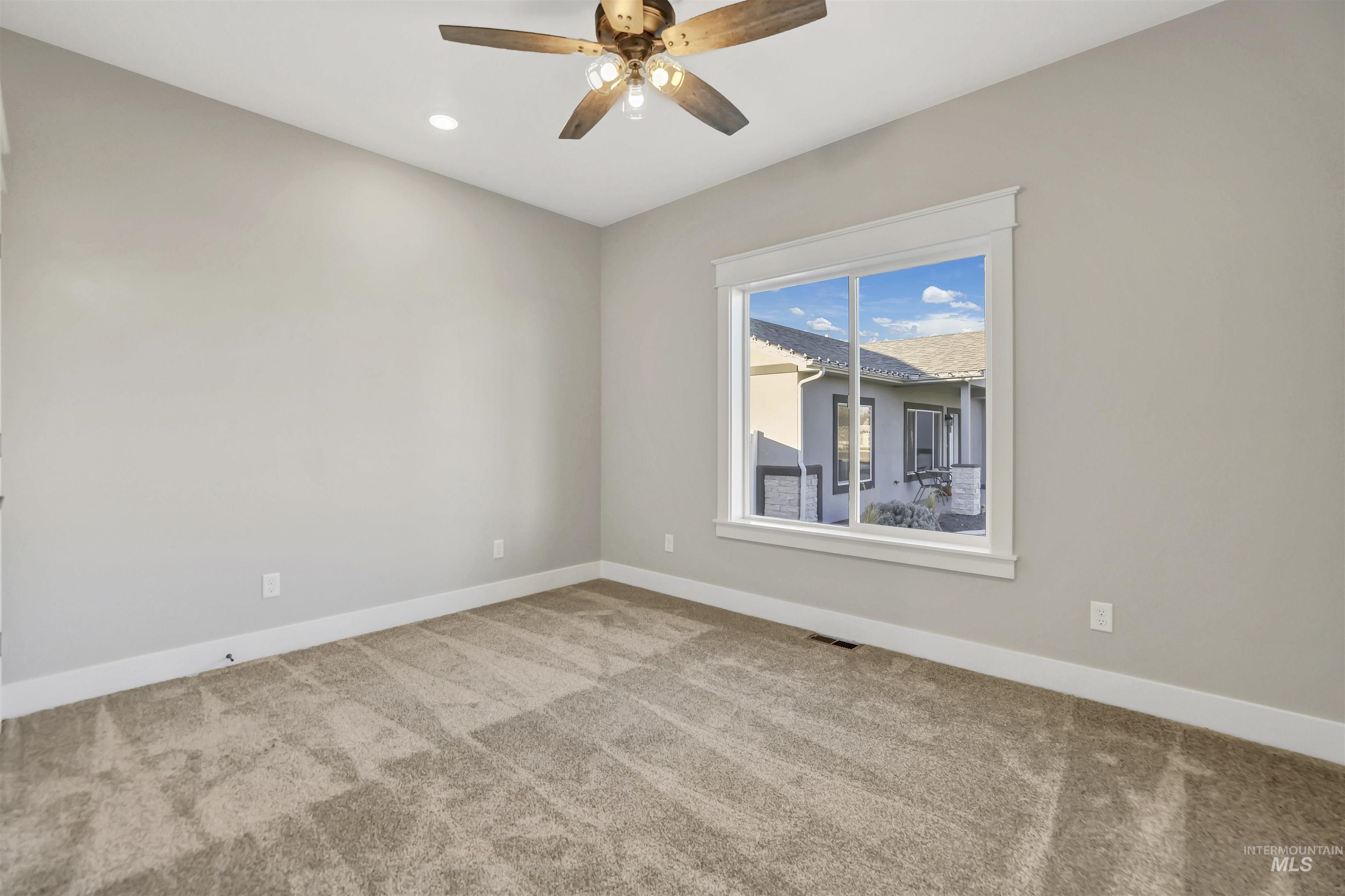 1483 Haizlee Way Property Photo 12
