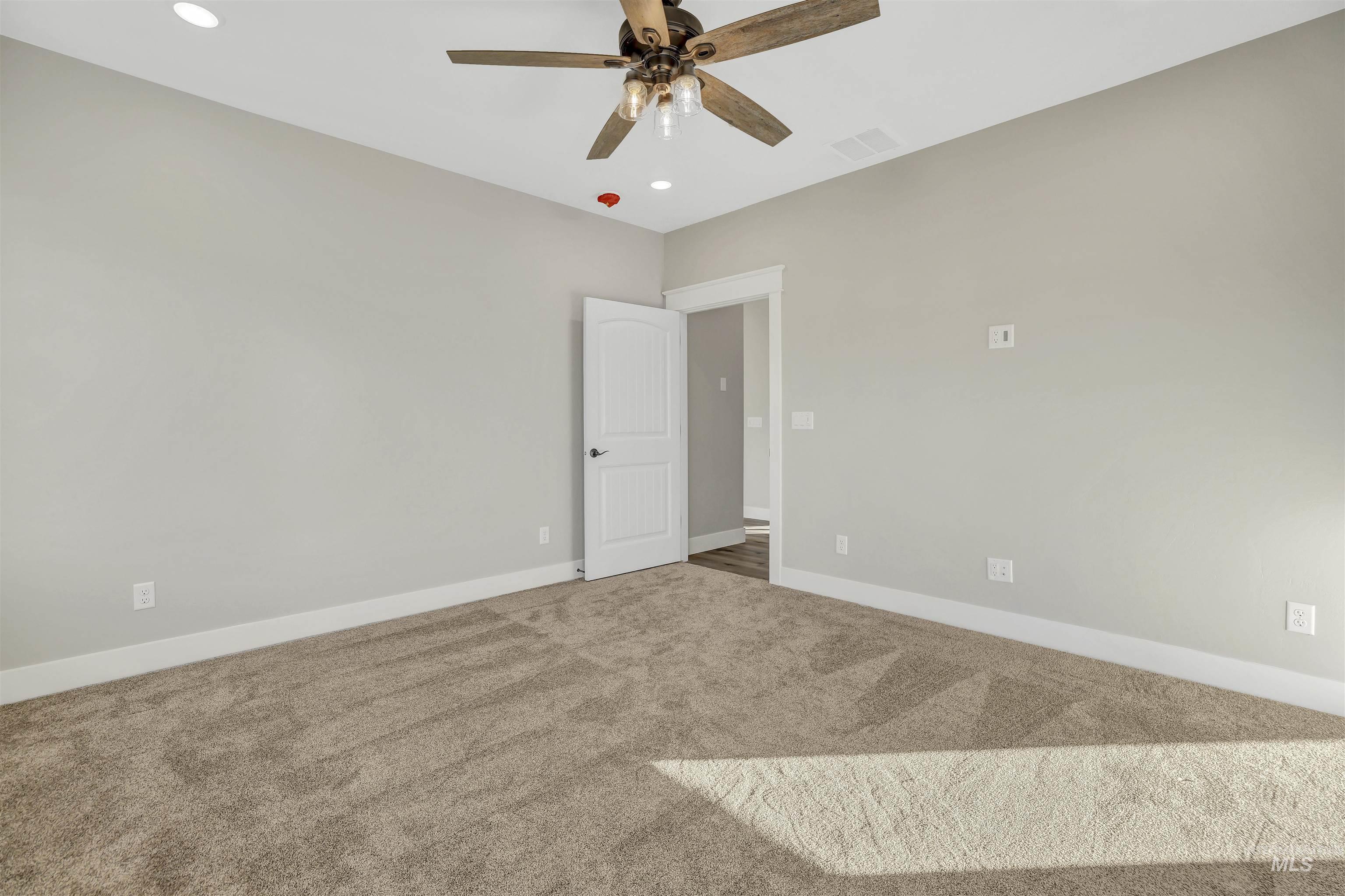 1483 Haizlee Way Property Photo 19