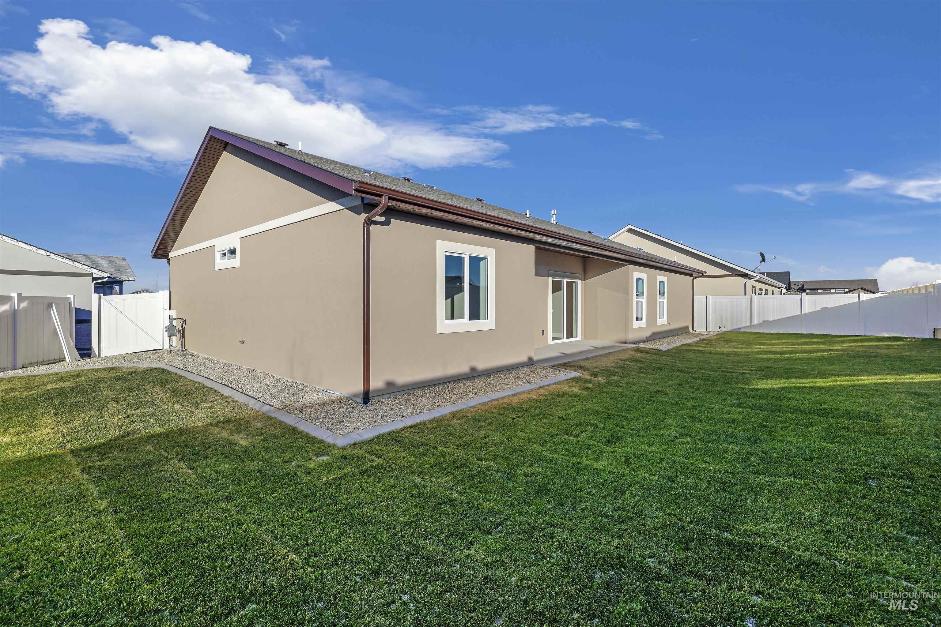 1483 Haizlee Way Property Photo 23
