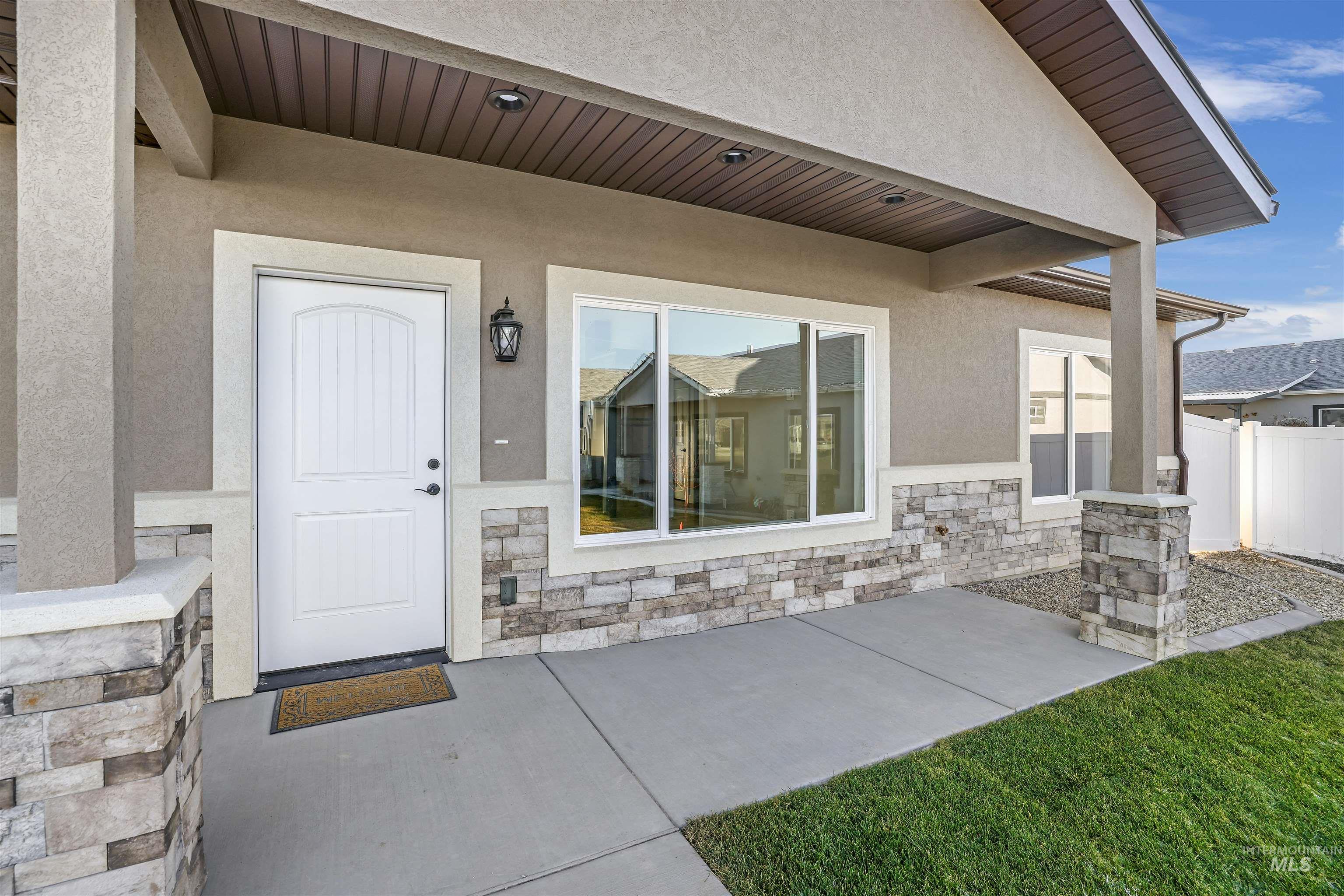 1483 Haizlee Way Property Photo 25